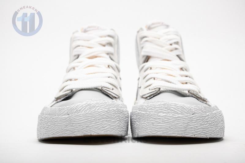 BV0072-100 Sacai x Nike Blazer Mid White Grey