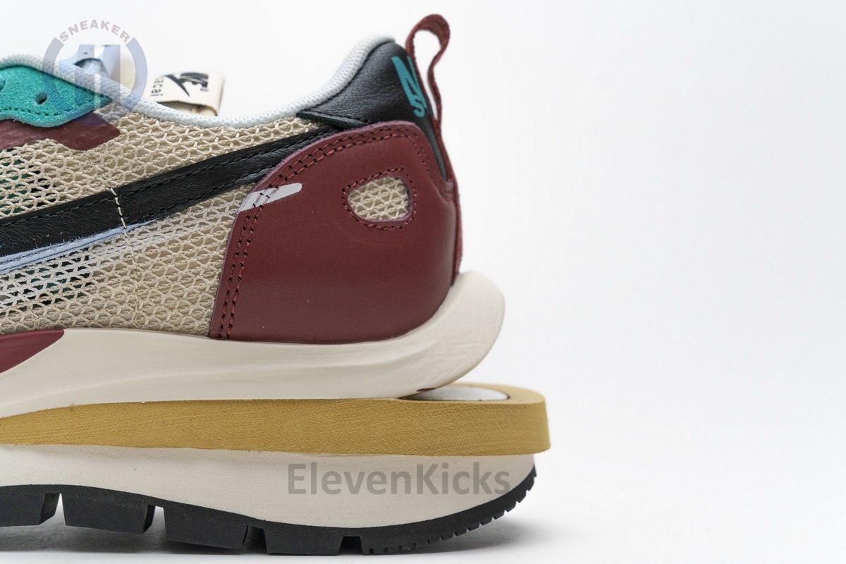 CI9928-301 Sacai x Nike Pegasua Vaporfly Villain Red Yellow Green
