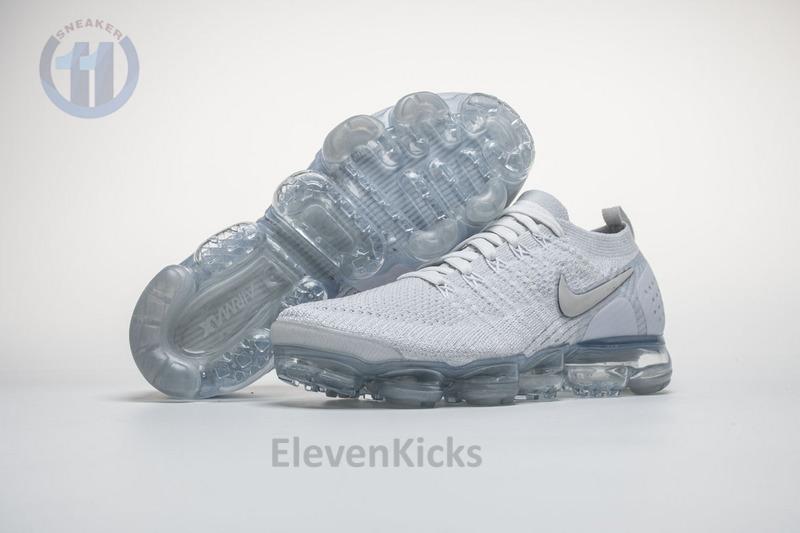 942842-100 Nike Air VaporMax 2018 2.0 ‘White Grey Hook’