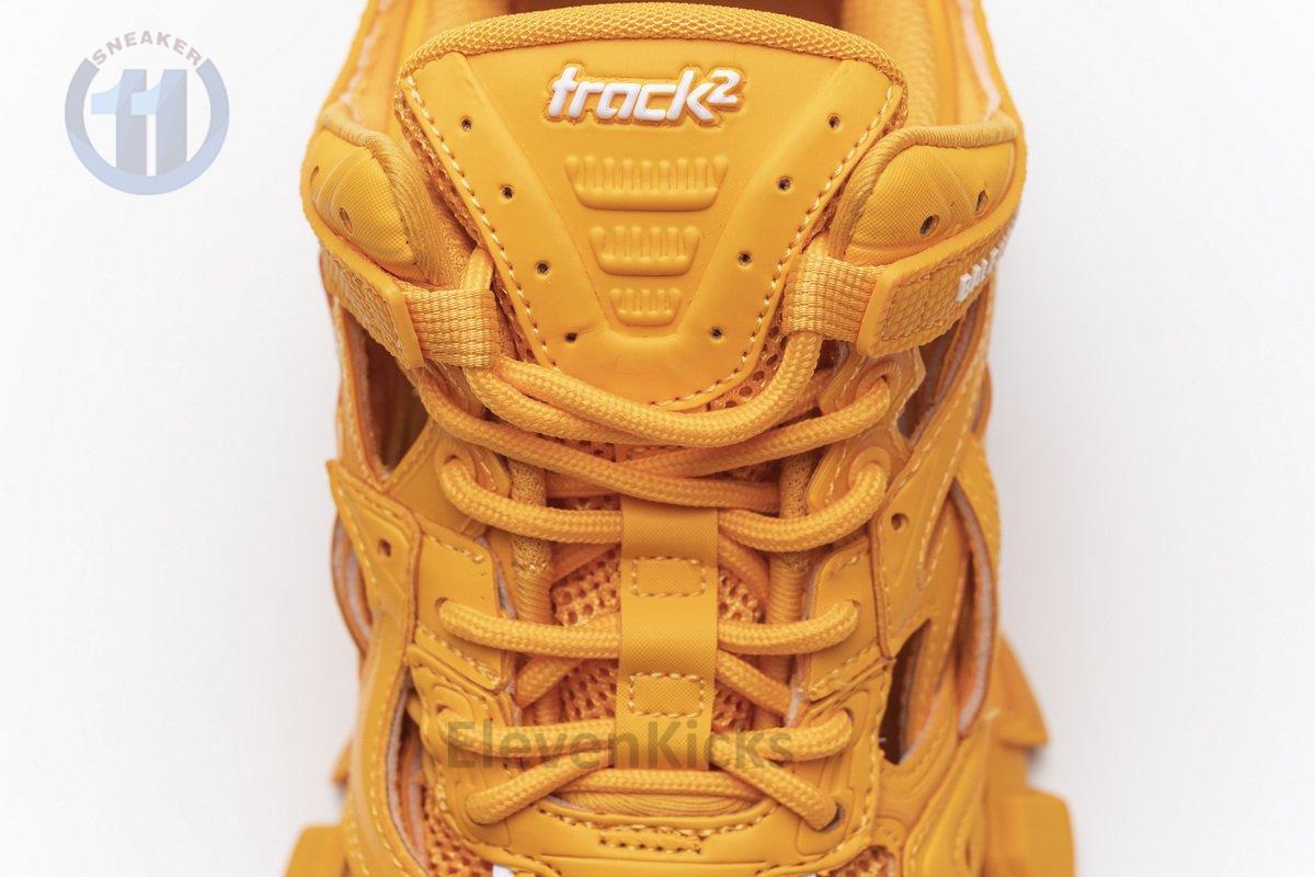 568615 W2GN5 5817 Blenciaga Track 2 Sneaker Orange