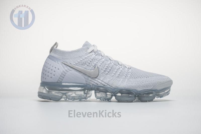942842-100 Nike Air VaporMax 2018 2.0 ‘White Grey Hook’