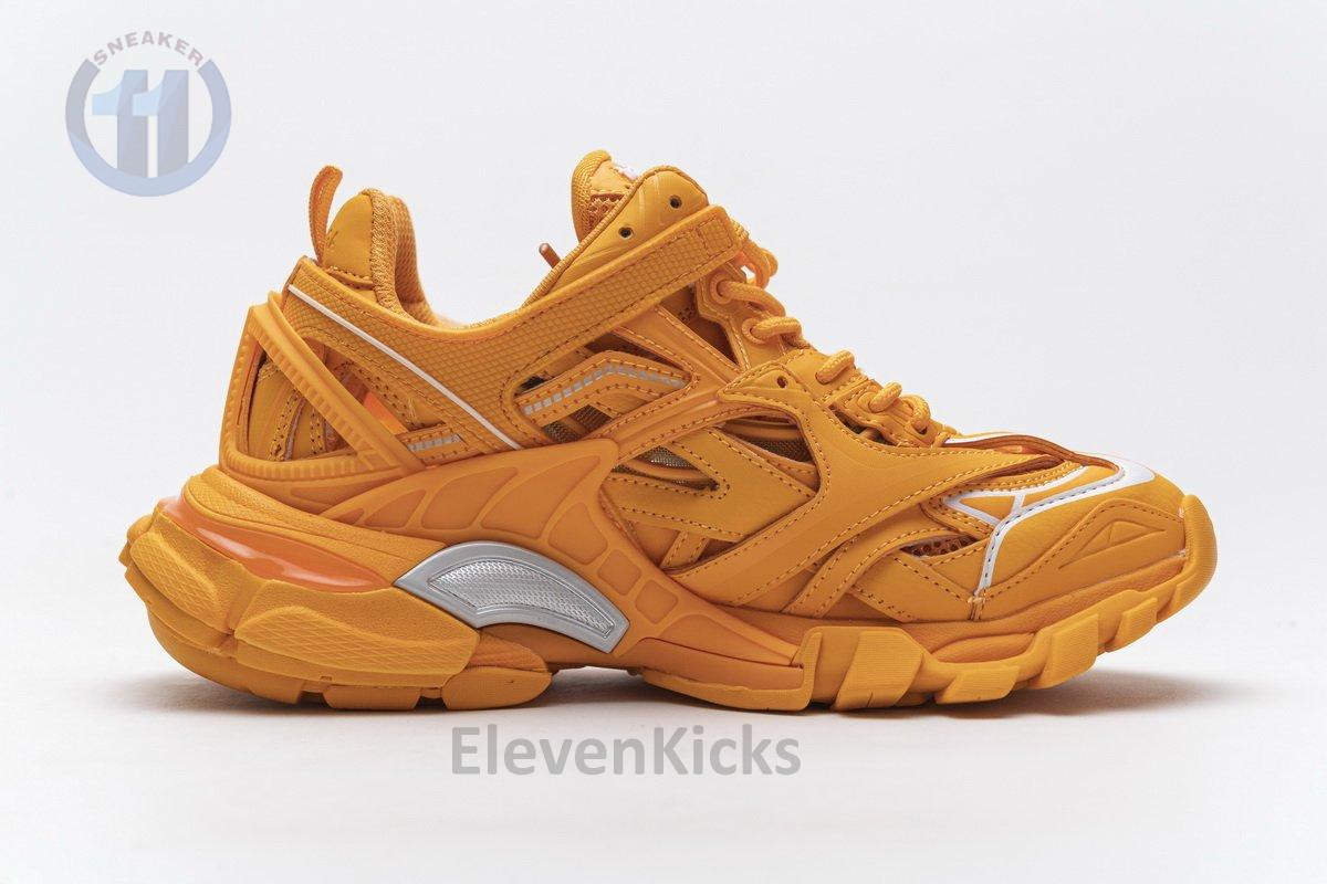 568615 W2GN5 5817 Blenciaga Track 2 Sneaker Orange