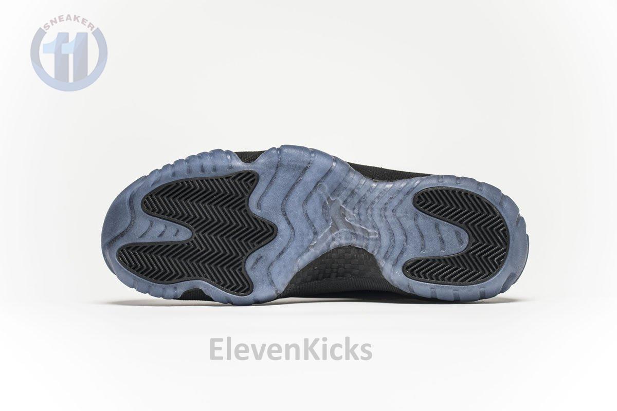 Air Jordan 11 378037-005“Cap and Gown”