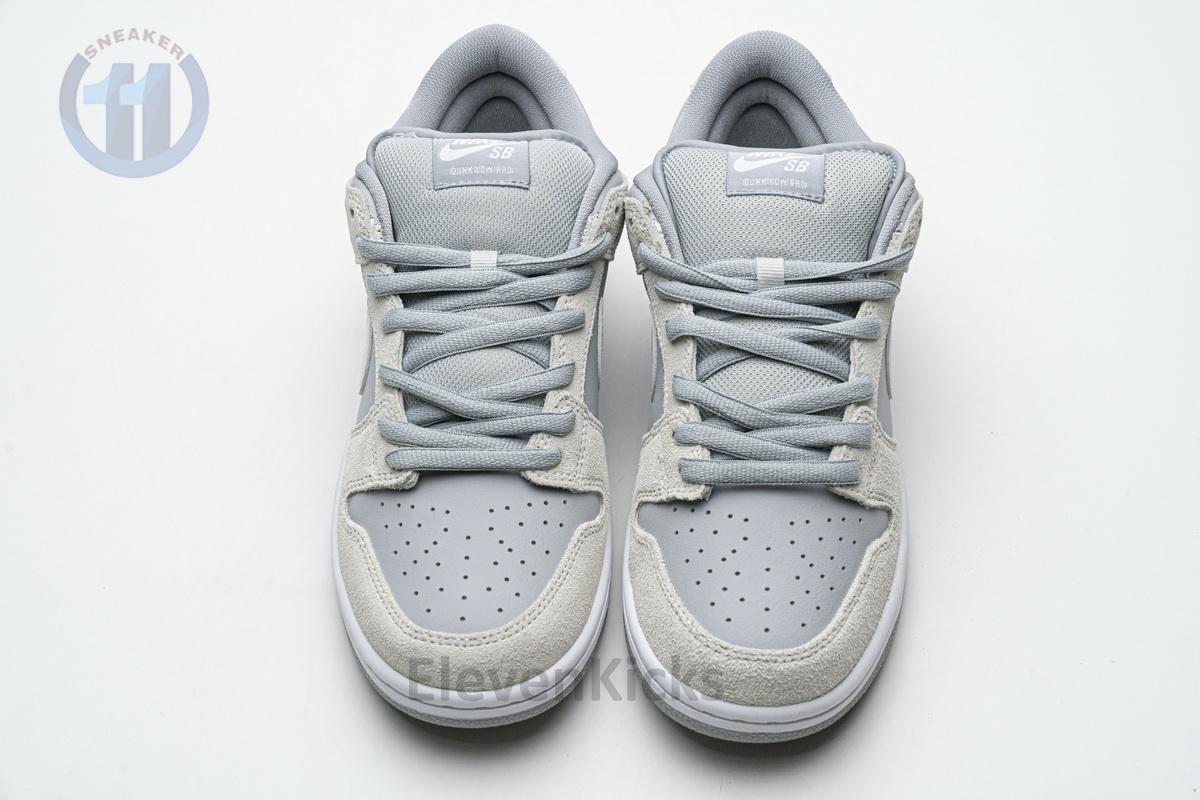 AR0778-110 Nike SB Dunk Low TRD “Summit White”
