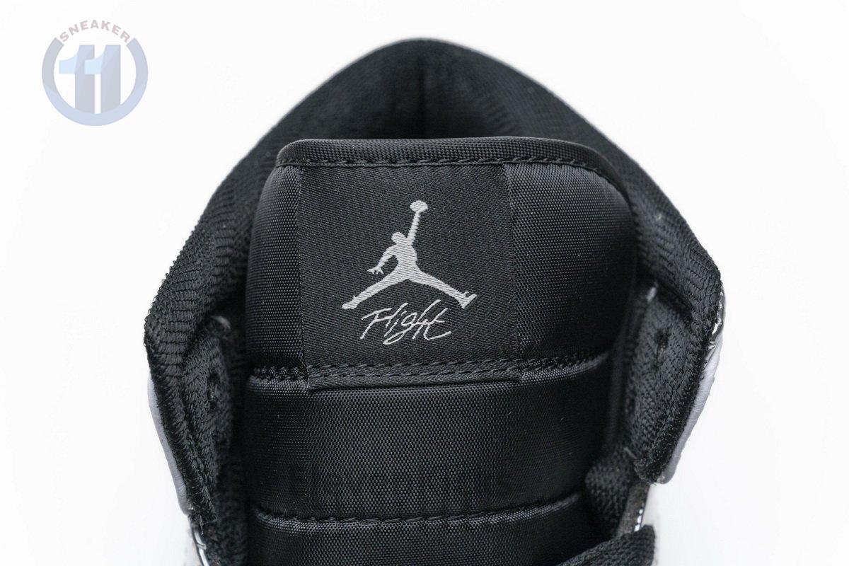 554724-121 Air Jordan 1 Mid “Alternate Think 16”