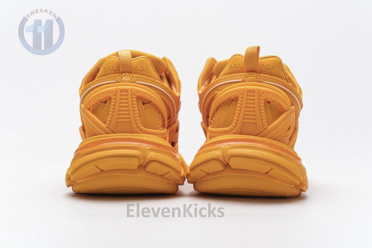 568615 W2GN5 5817 Blenciaga Track 2 Sneaker Orange
