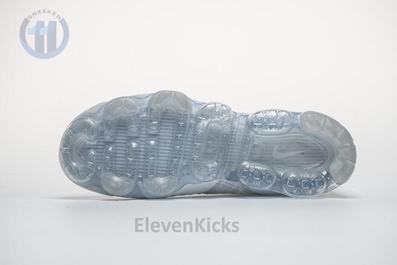942842-100 Nike Air VaporMax 2018 2.0 ‘White Grey Hook’