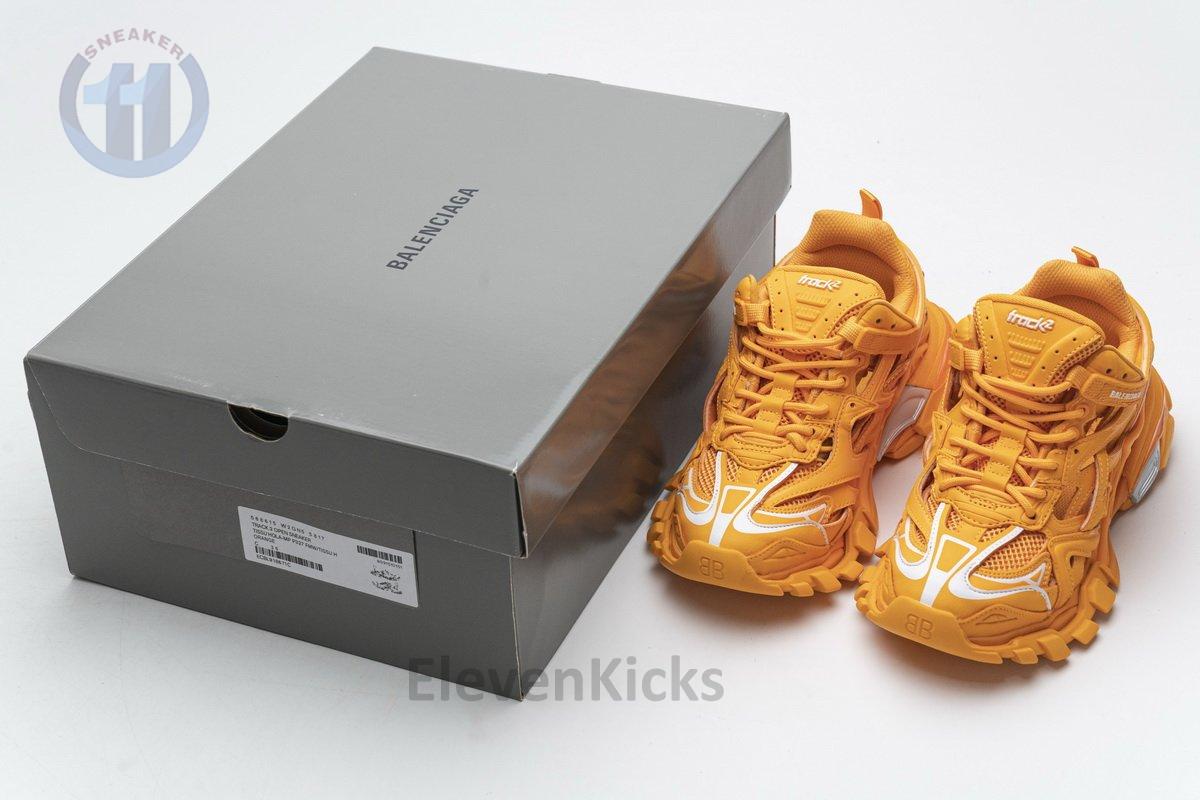 568615 W2GN5 5817 Blenciaga Track 2 Sneaker Orange