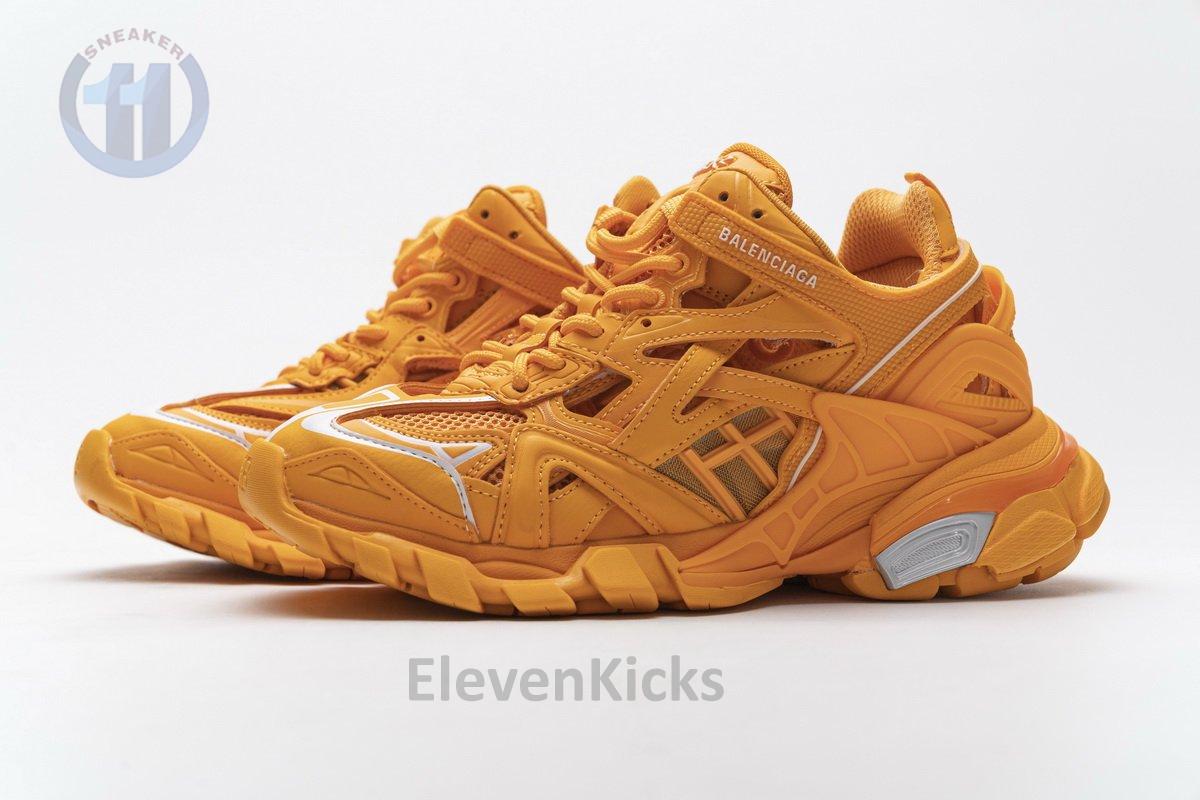 568615 W2GN5 5817 Blenciaga Track 2 Sneaker Orange
