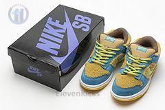 313170-731 Dunk Low Premium SB “Three Bears”
