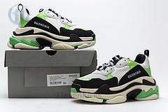 483513 w06e1 1008 Ba*len*cia*ga triple s white green