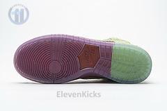 CW7093-600 Nike SB Dunk High “Strawberry Cough”