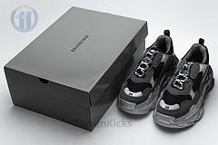 483546 w06f1 0841 Ba*len*cia*ga triple s black grey silver