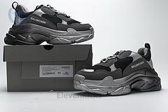 483546 w06f1 0841 Ba*len*cia*ga triple s black grey silver
