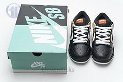 BQ6832-001 Nike SB Dunk Low Pro QS “Roswell Raygun”