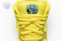 CJ5378-700  Grateful Dead x Nike SB Dunk Low“ Yellow Bear”