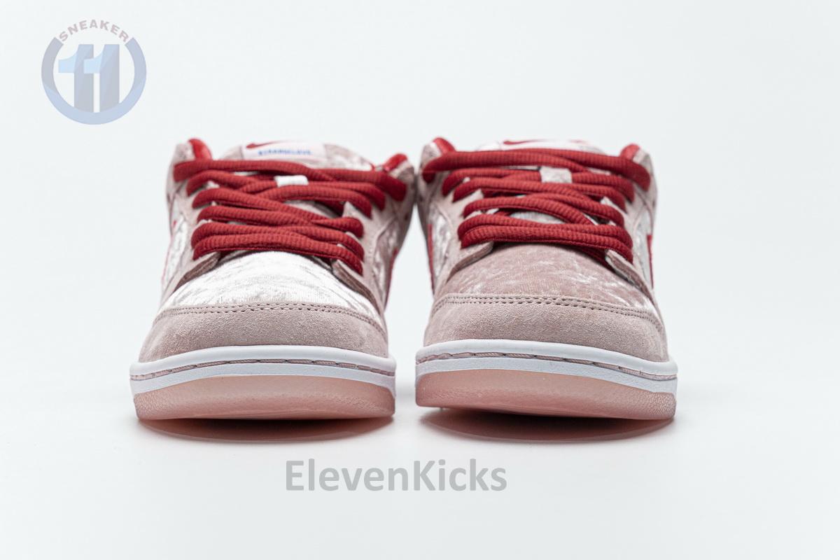CT2552-800 Strange Love x Nike SB Dunk Low Pro