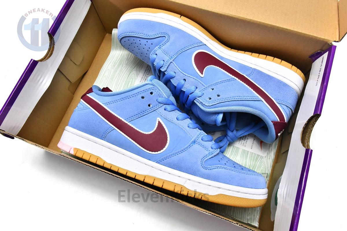 Nike SB Dunk Low Philadelphia Phillies