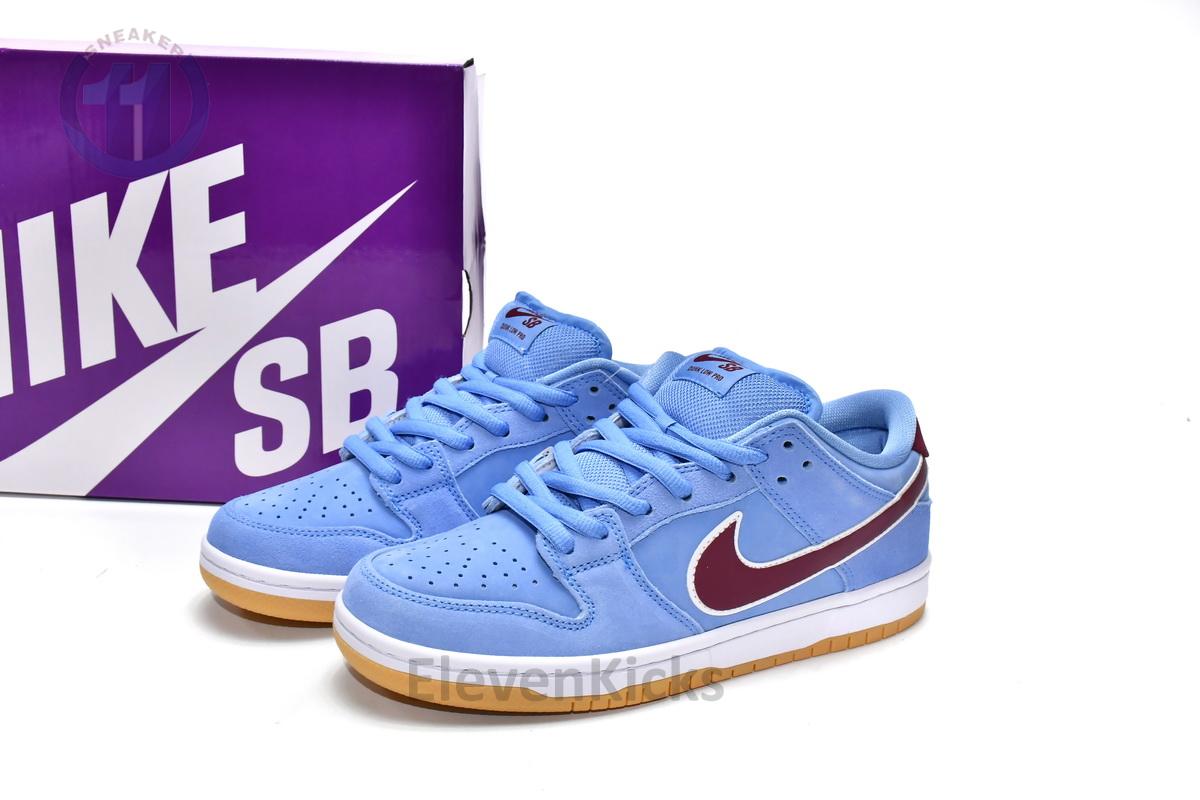 Nike SB Dunk Low Philadelphia Phillies