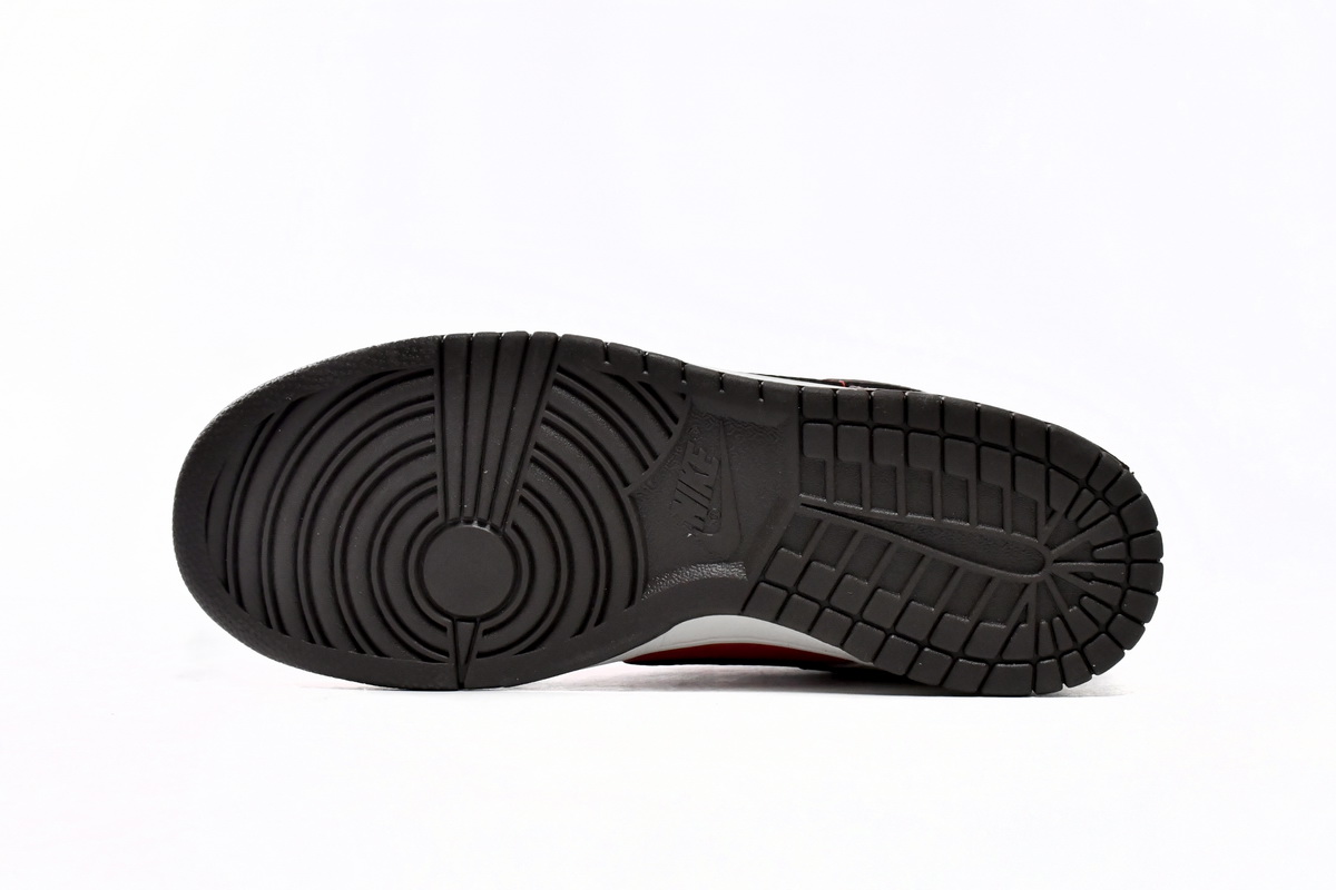 Nike SB Dunk Low Suziki