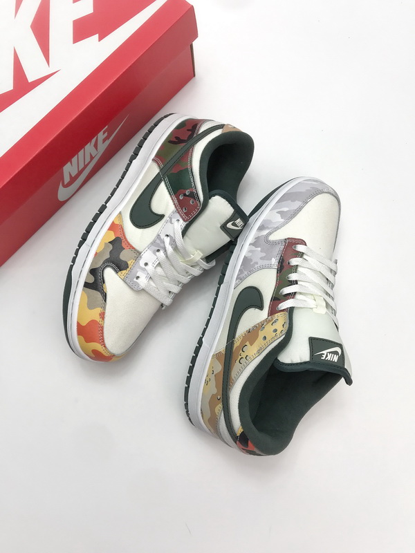 Nike Dunk Low SE Sail Multi-Camo
