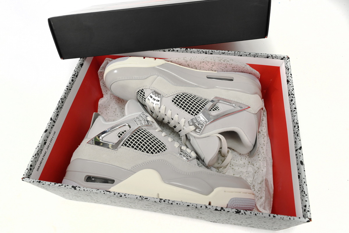 Air Jordan 4 WMNS “Frozen Moments”