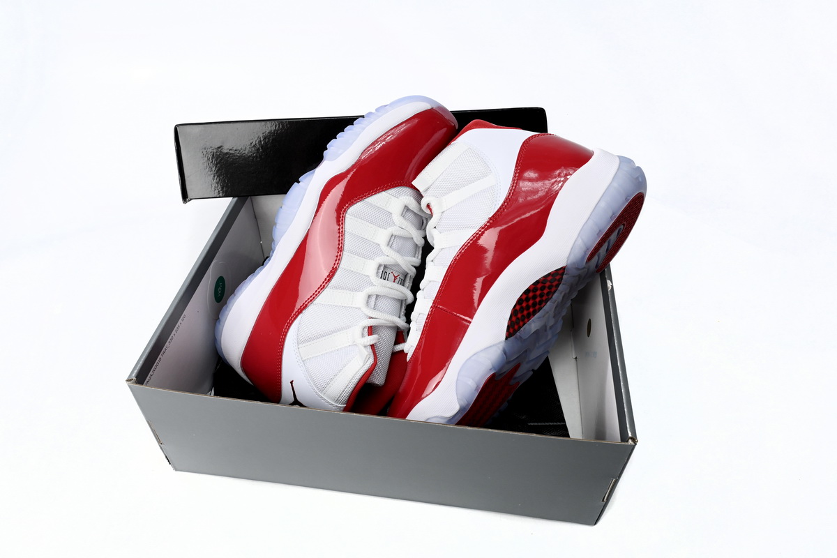 Air Jordan 11 Retro Cherry