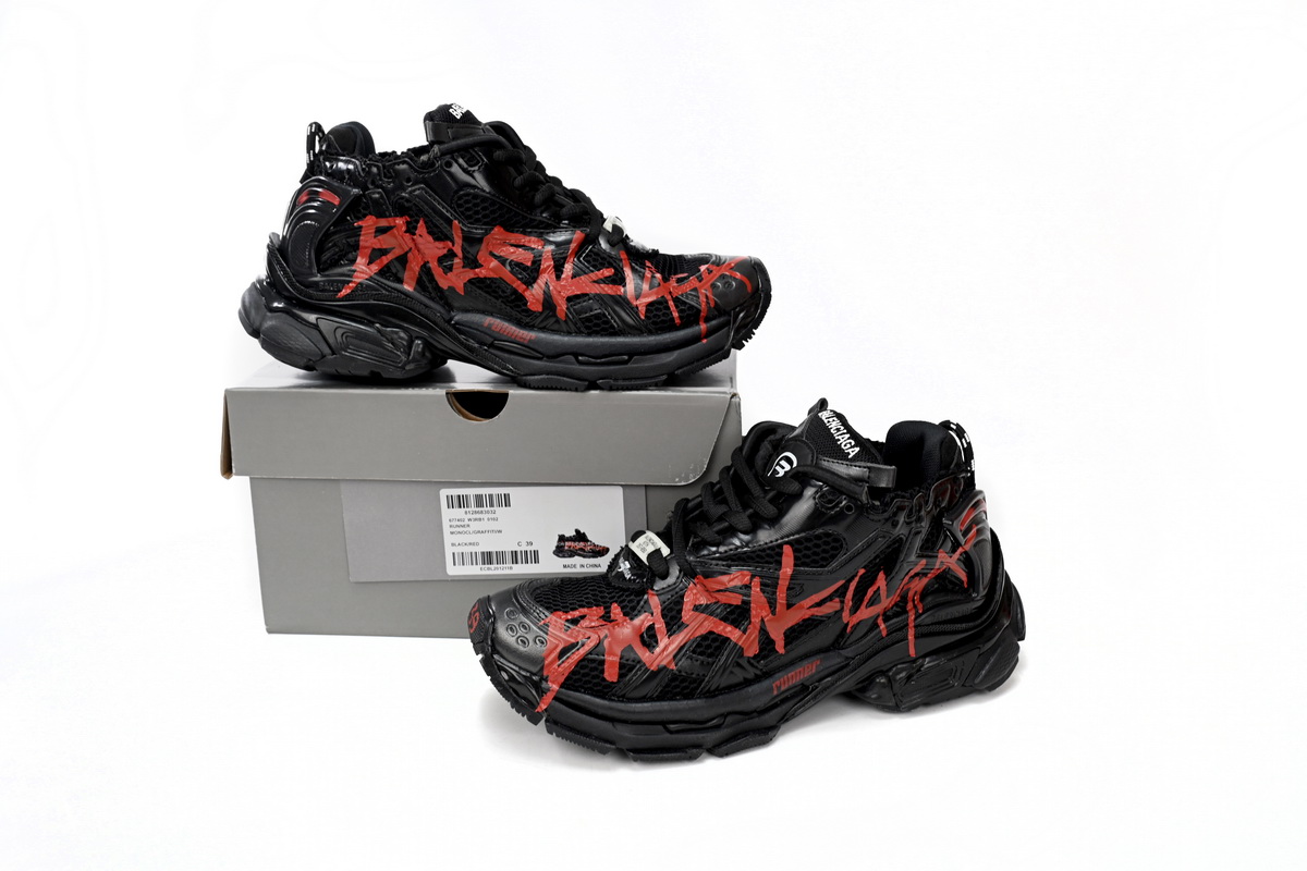 Ba*len*cia*ga men’s runner graffiti sneaker in black