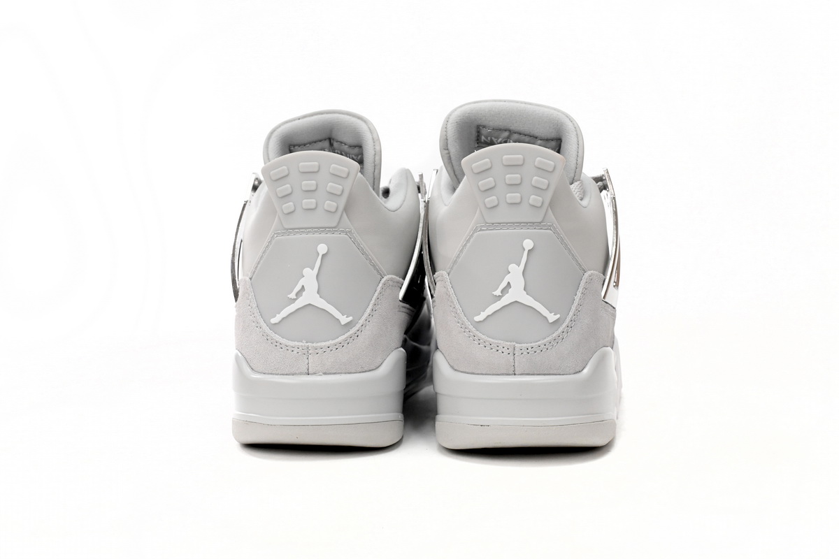 Air Jordan 4 Frozen Moments AQ9129-001