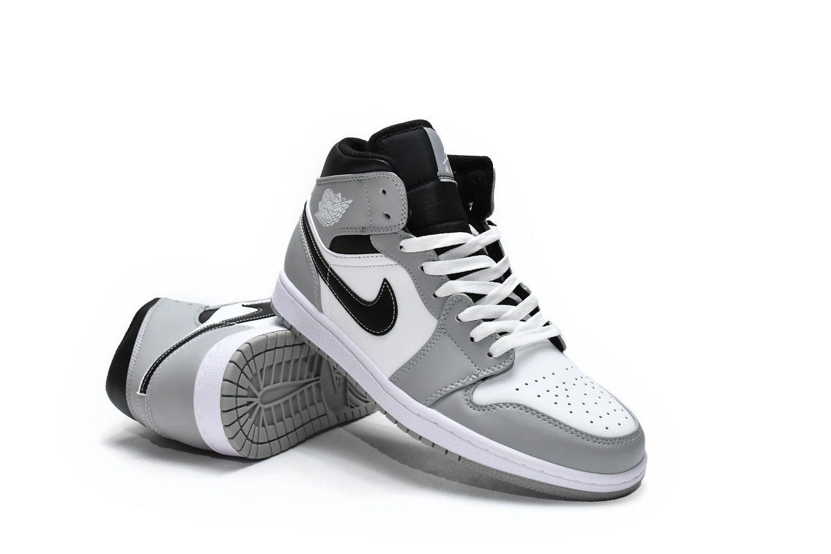 Air Jordan 1 Mid ‘Light Smoke Grey’ 554724-078